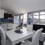 Four Towers Appartement