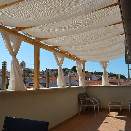 Apartman Four Towers Rab Town