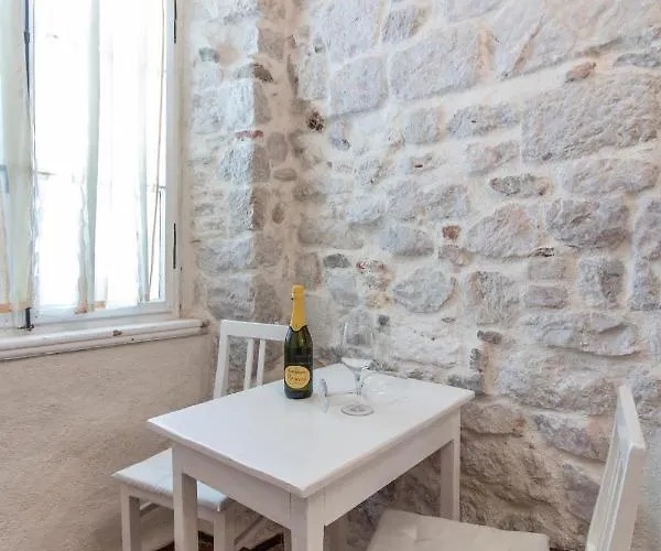 Four Towers Apartman *